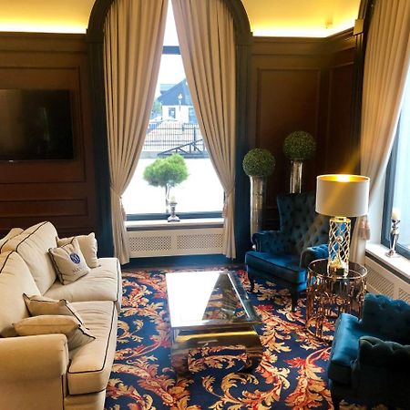 Hotel Mansor 종프키 외부 사진