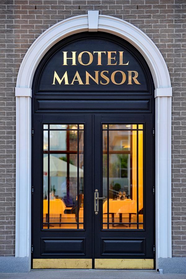 Hotel Mansor 종프키 외부 사진