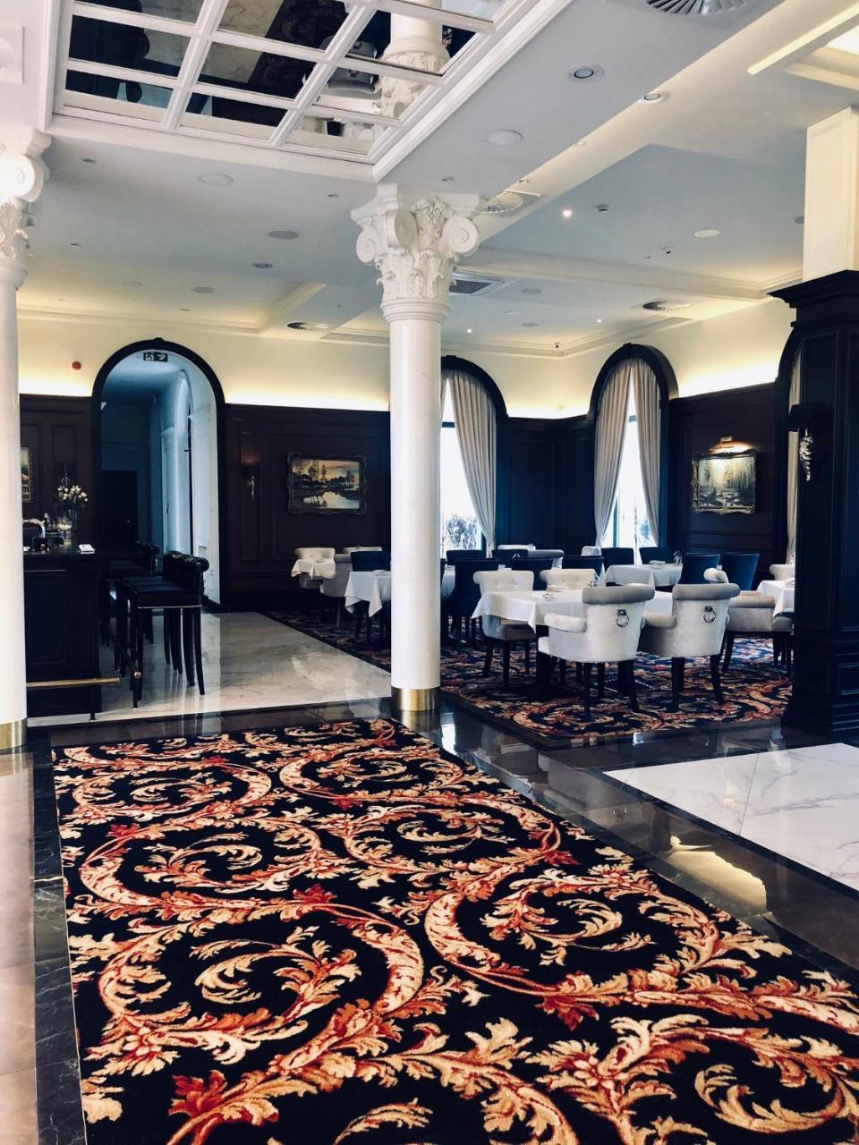 Hotel Mansor 종프키 외부 사진